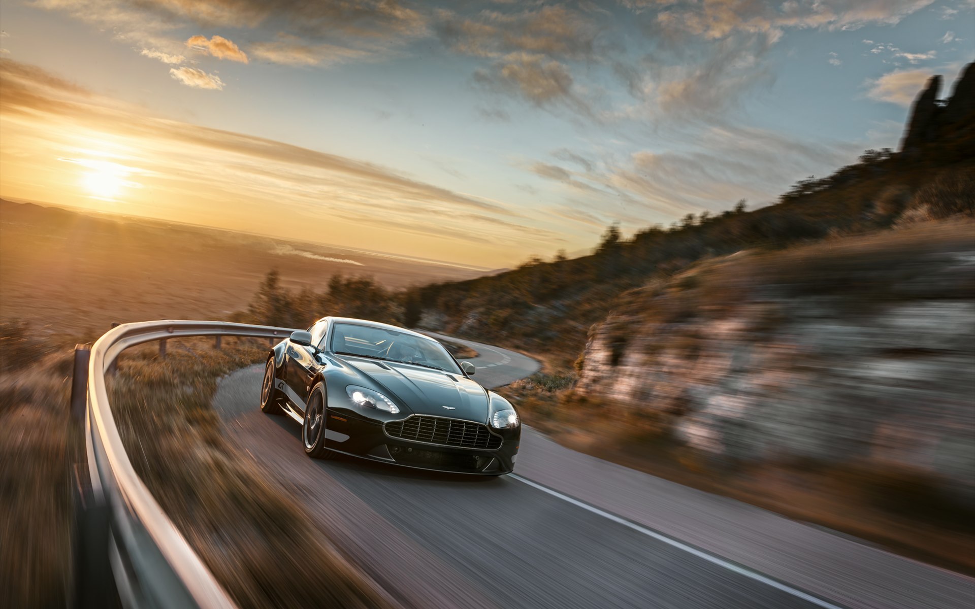 Aston Martin V8 Vantage GT 2015